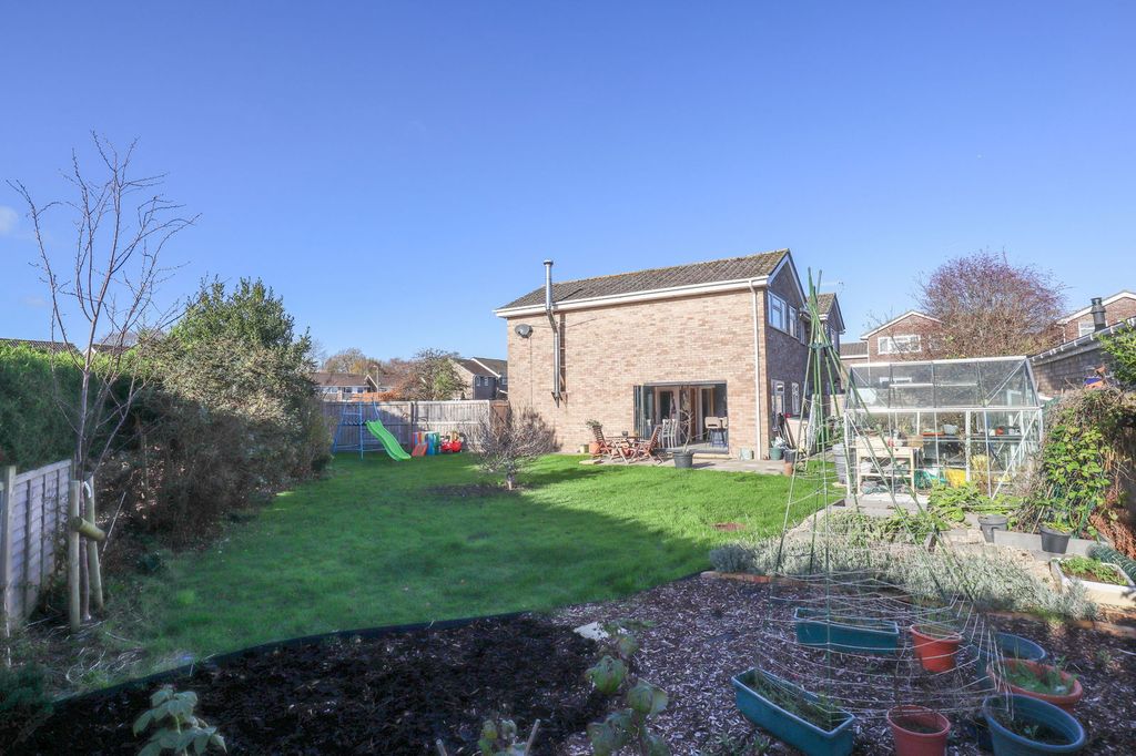 Property photo 3 of 15