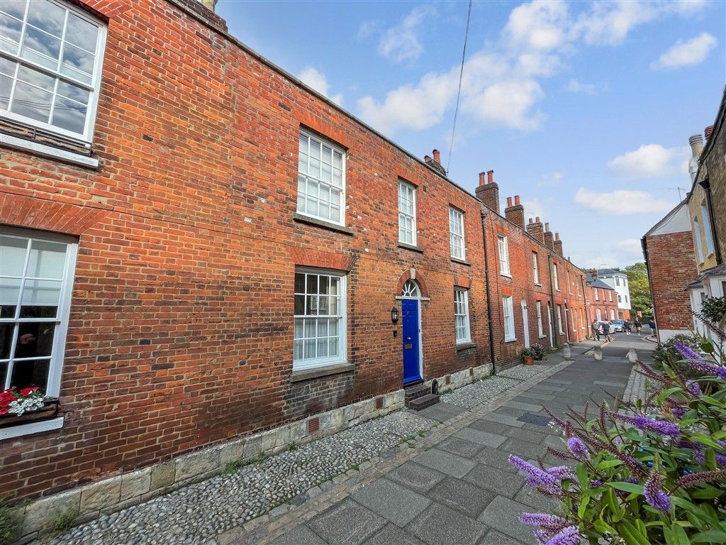 Property photo 2 of 16 Front