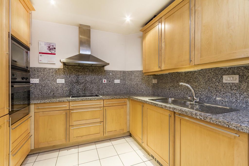 Property photo 3 of 5