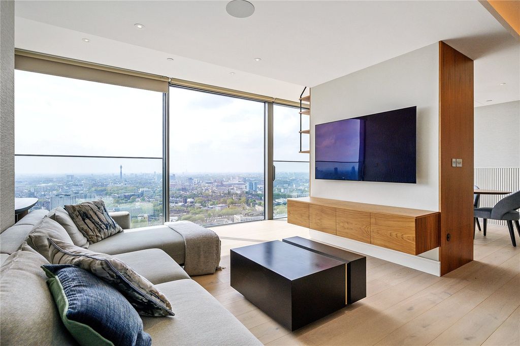 Property photo 1 of 17 Reception Room