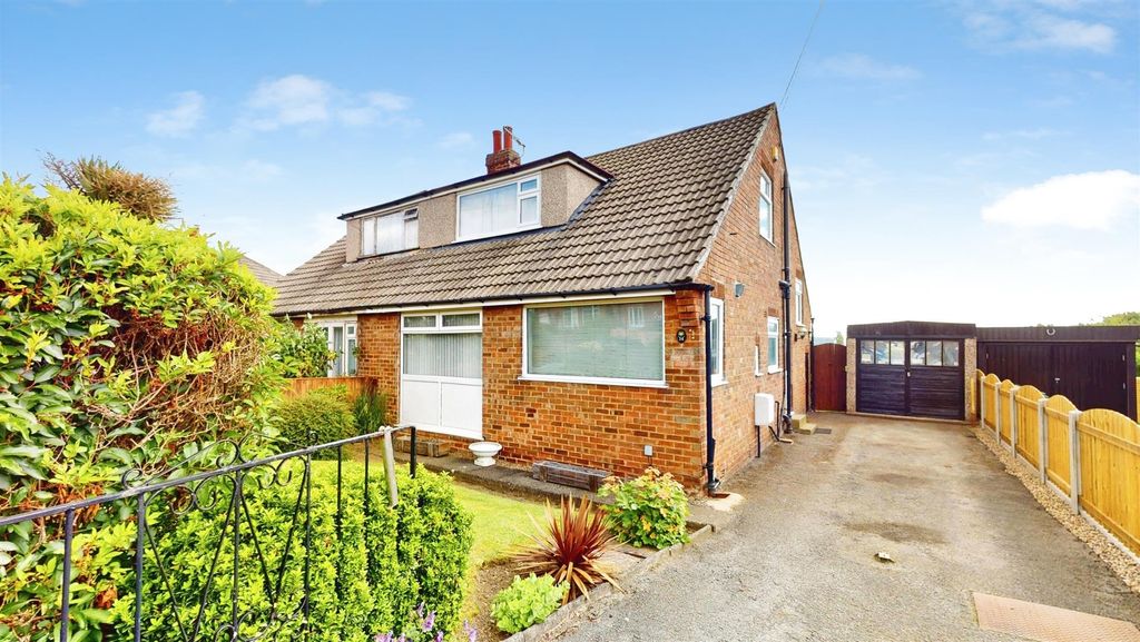 Property photo 1 of 10 5F8d569A-14-Simpson-Grove-06172026_153653.Jpg