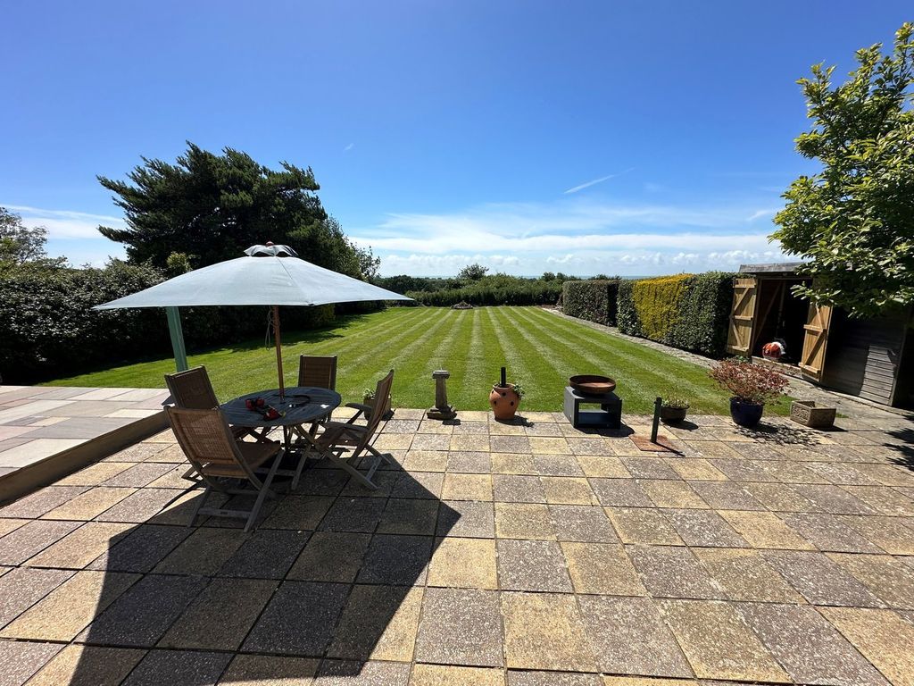 Property photo 3 of 22