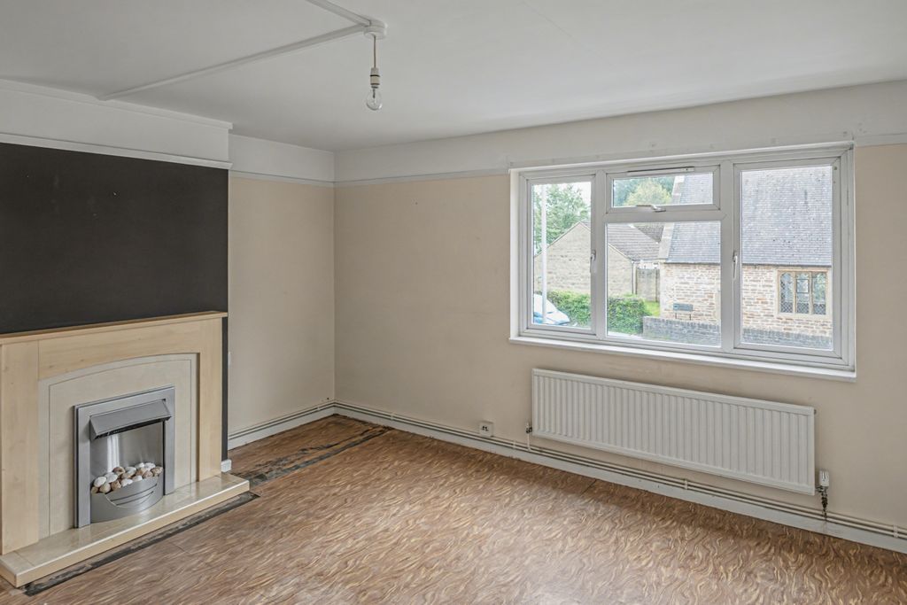 Property photo 2 of 18 54 Chamberlain Street, Wells, Somerset, BA5 2Pt