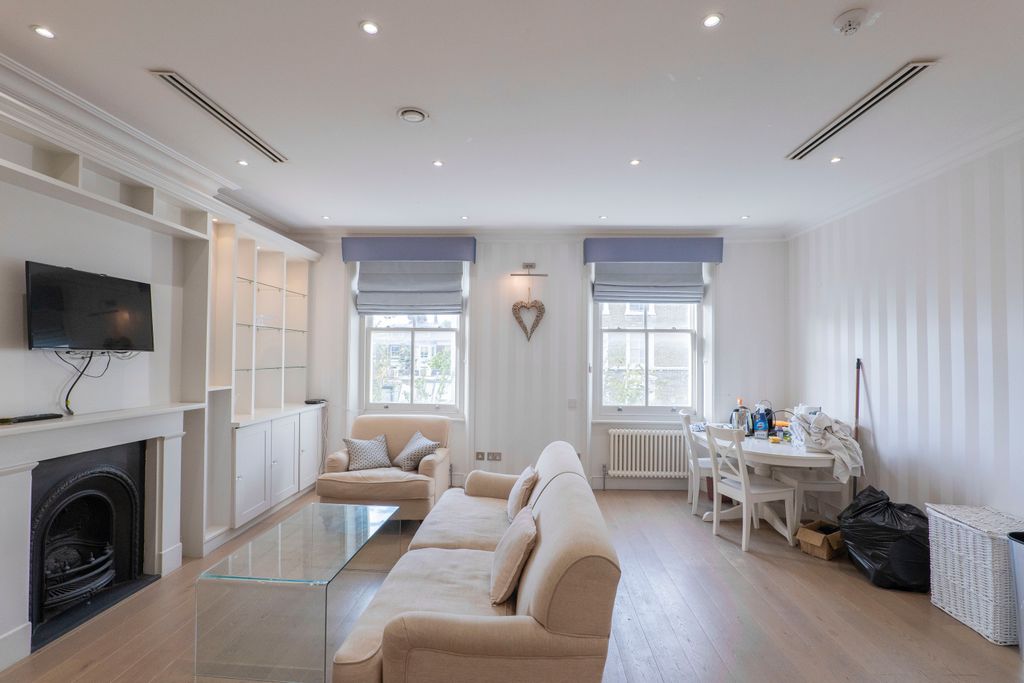 Property photo 1 of 8 Charming 1 Bedroom Flat To Rent In Chelsea, London Sw10