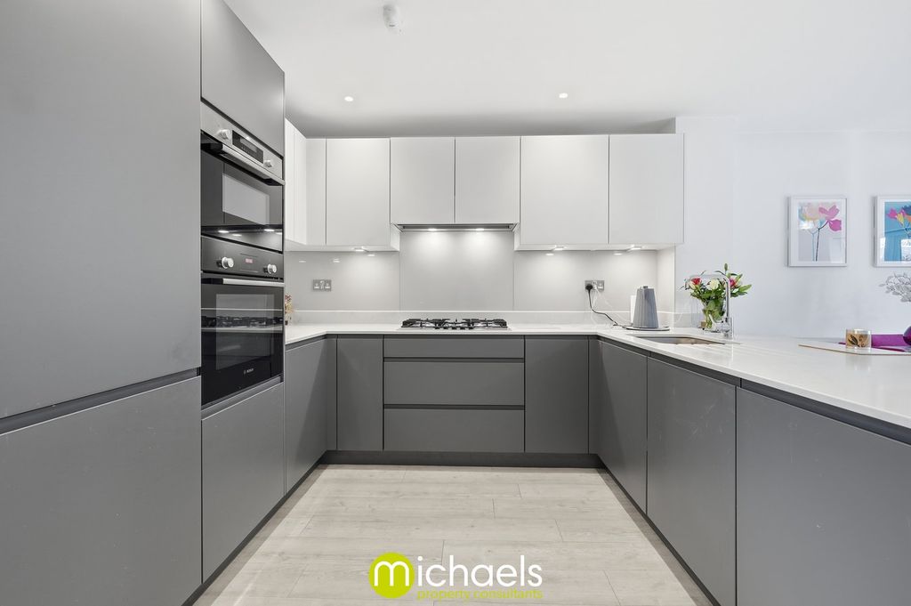 Property photo 3 of 29