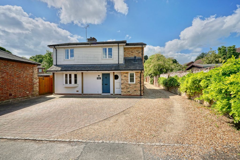 Property photo 1 of 20