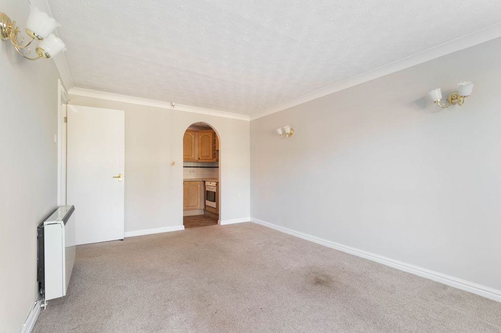 Property photo 3 of 15