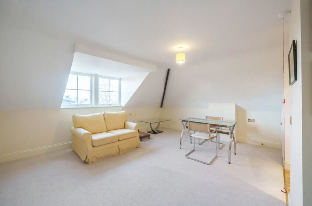 Property photo 2 of 7 42584_Chn240836_Img_02_0000