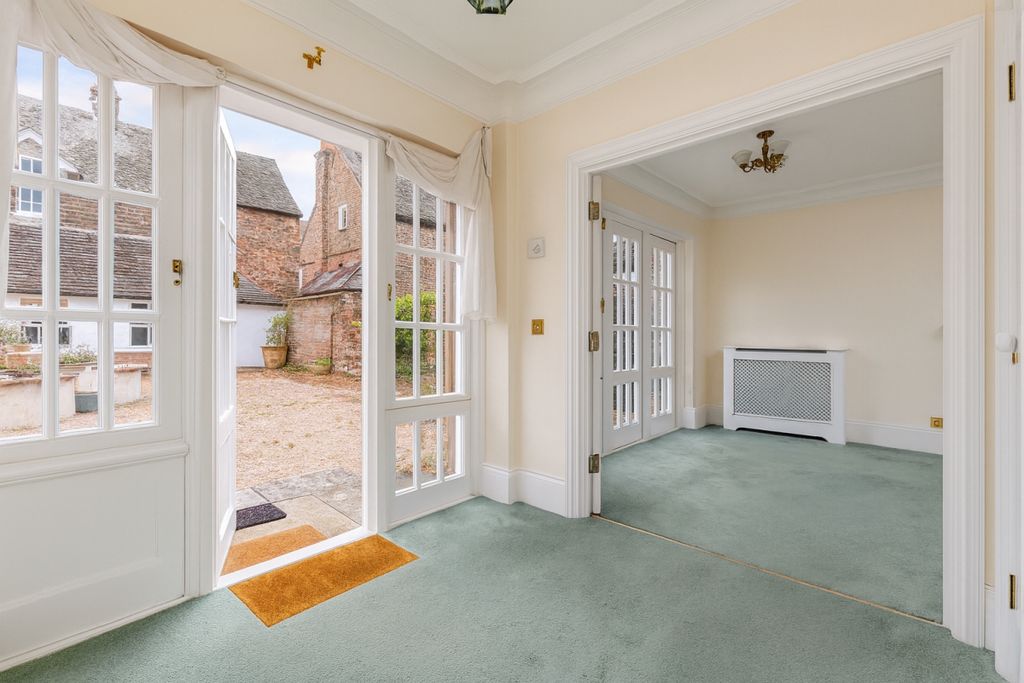 Property photo 3 of 9