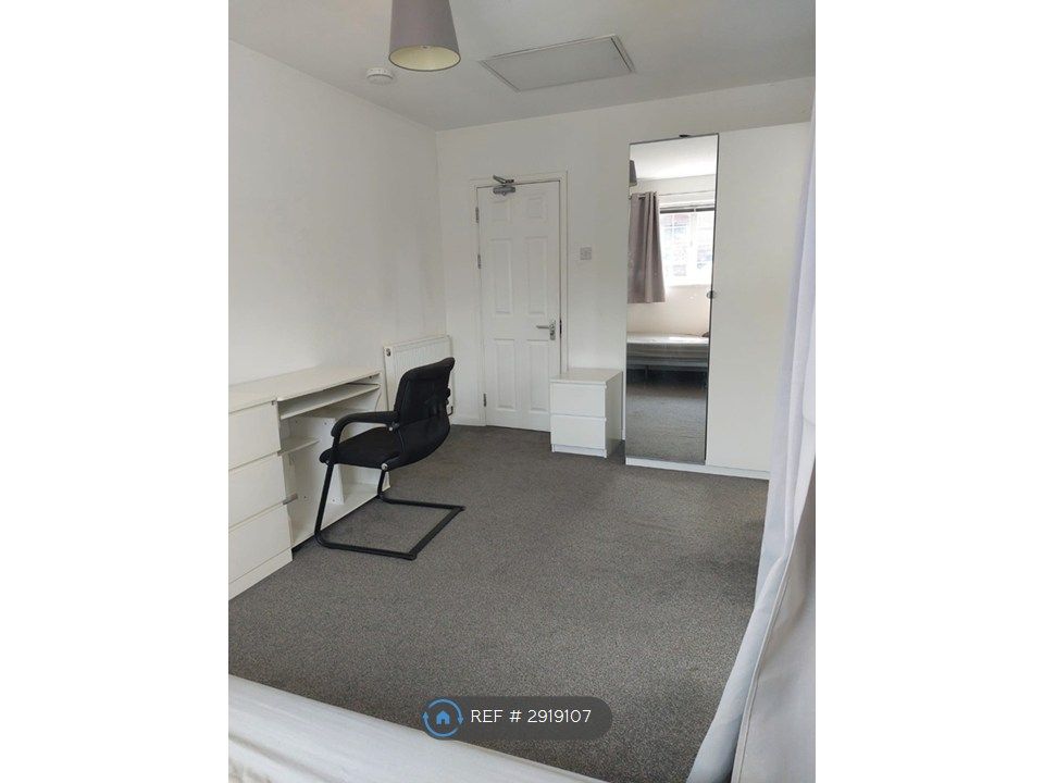 Property photo 3 of 4