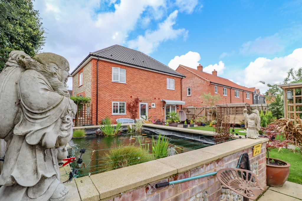 Property photo 1 of 35 4527753