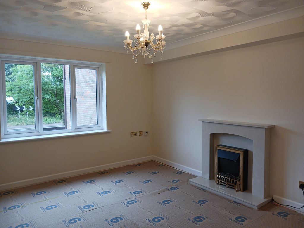 Property photo 2 of 6 Lounge