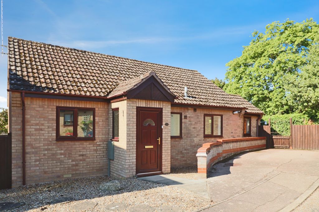Property photo 1 of 11
