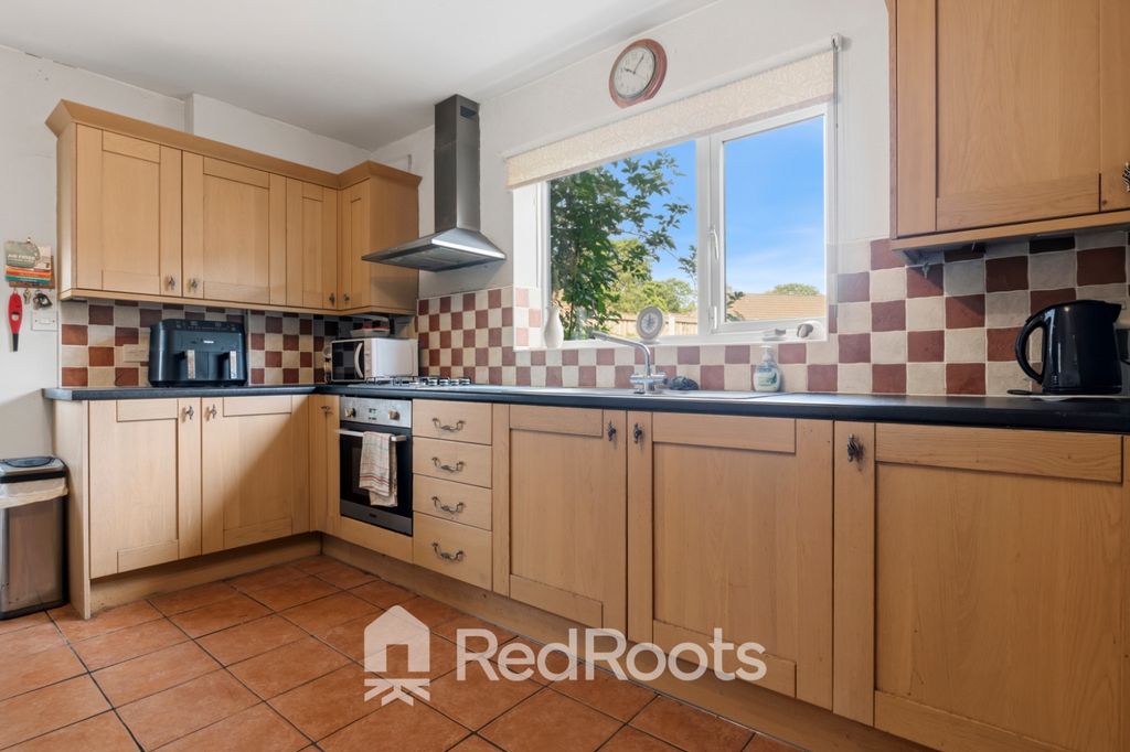 Property photo 3 of 18 5079264