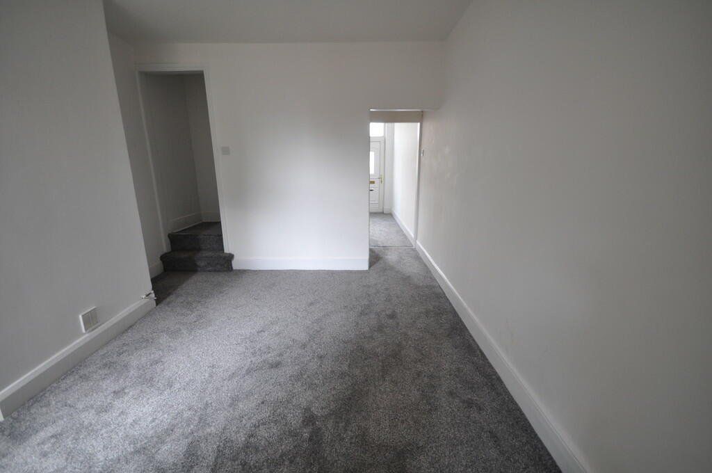 Property photo 3 of 8 Picture No. 02