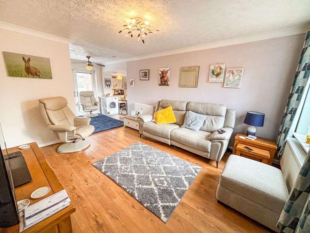 Property photo 3 of 12 Tlc_7d91Fb5d-A04E-4Dd0-8075-Dfa0Bcb62Be3_Bf88Bc1.J