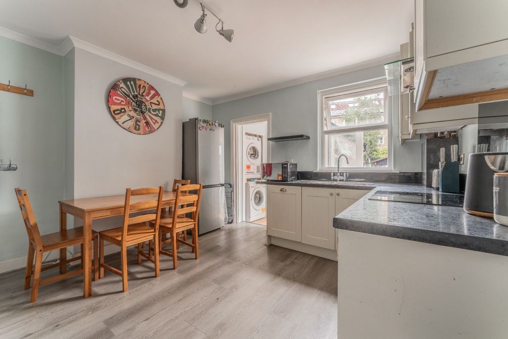 Property photo 3 of 14 5364803