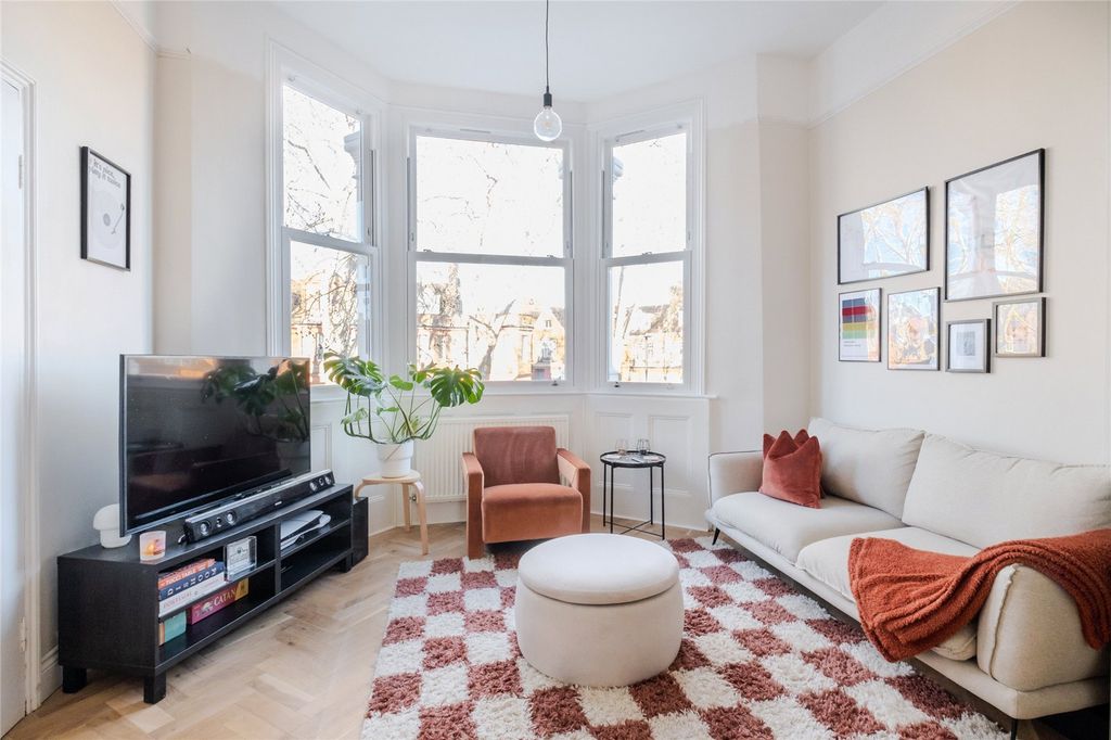 Property photo 1 of 6 Picture No. 18