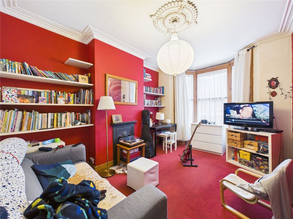 Property photo 2 of 24 Picture No. 18