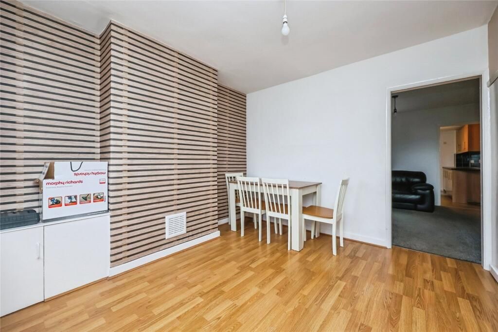 Property photo 3 of 12