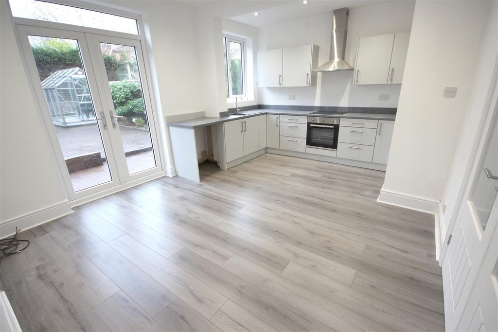 Property photo 2 of 13 Kitchen/Diner