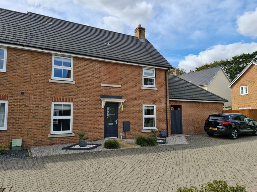 Property photo 1 of 27