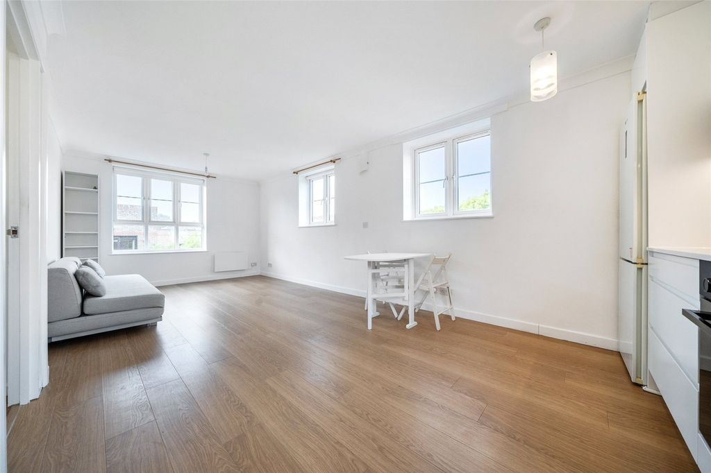 Property photo 1 of 16 Picture No. 05