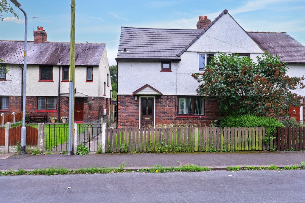 Property photo 1 of 18 12 Boustead Grassings, Carlisle, Cumbria, Ca2 5Lq