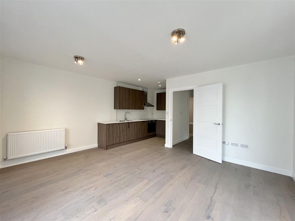 Property photo 3 of 11 Image00061.Jpeg