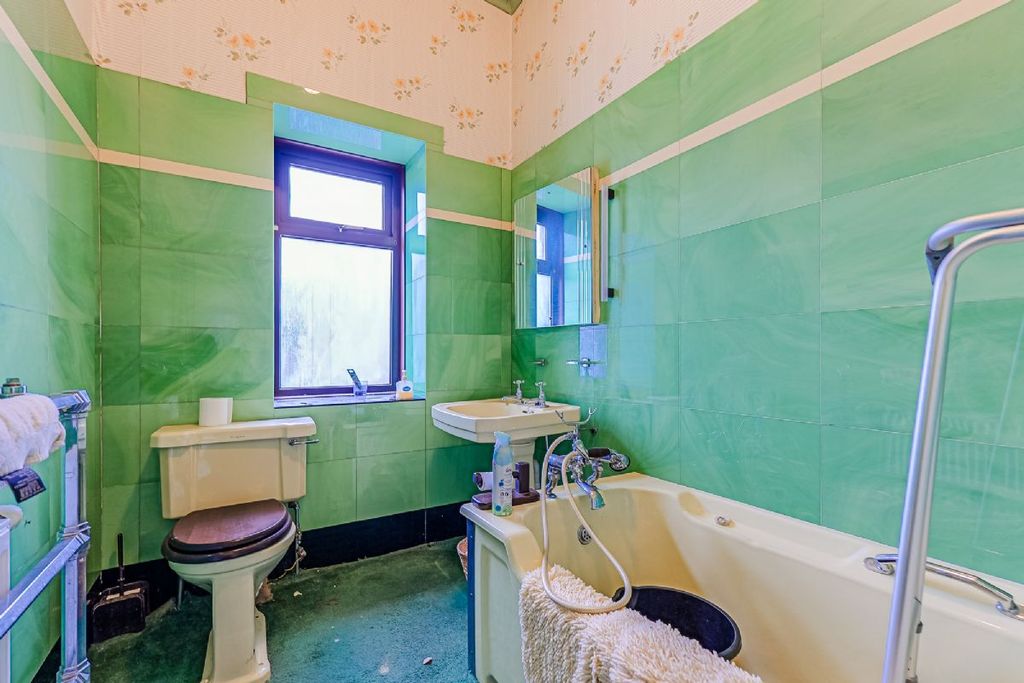 Property photo 3 of 9