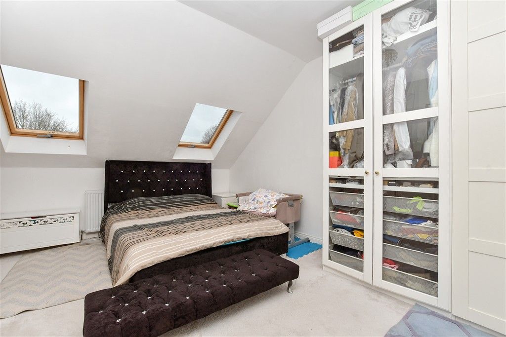 Property photo 1 of 14 Bedroom 1