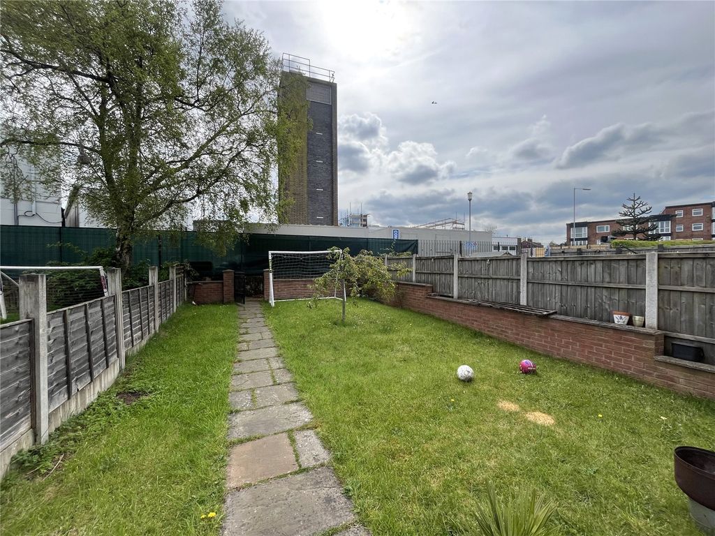 Property photo 1 of 17 Picture No. 01