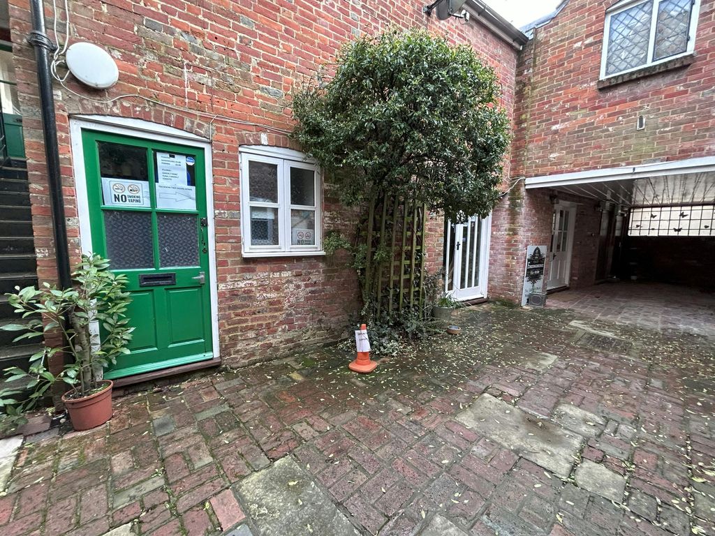 Property photo 3 of 3 Roman Quay6.Jpg
