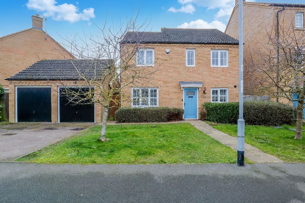 Property photo 1 of 28