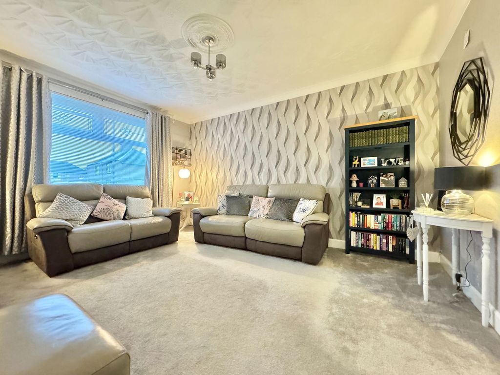 Property photo 3 of 26