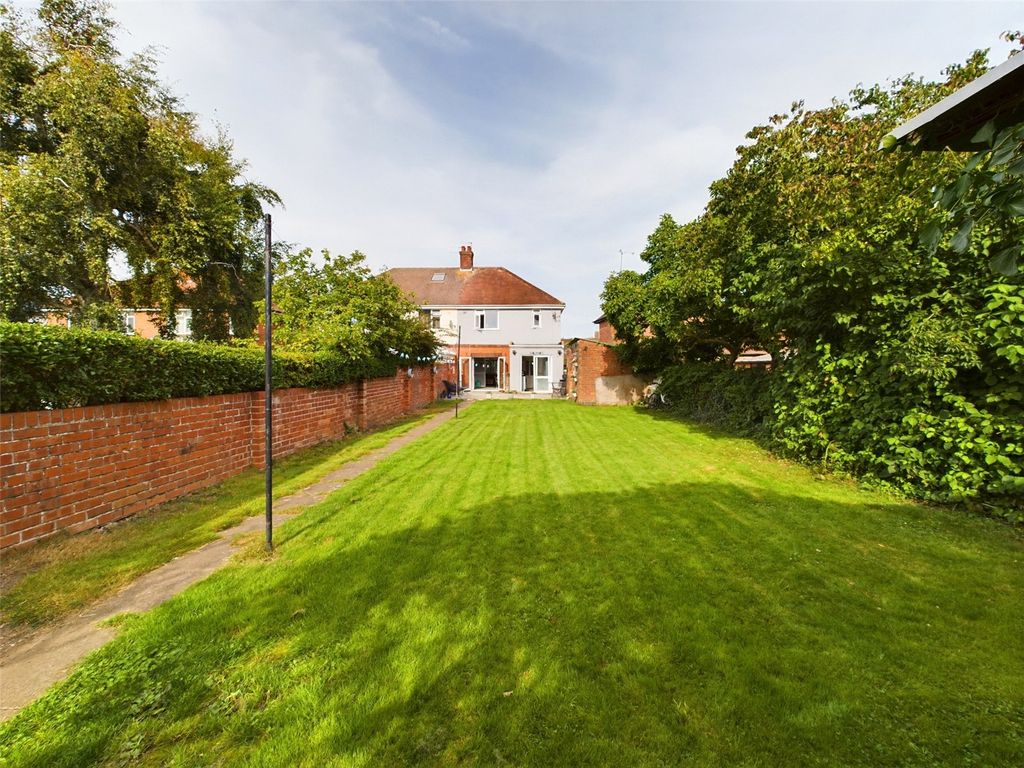 Property photo 2 of 15 Picture No. 26