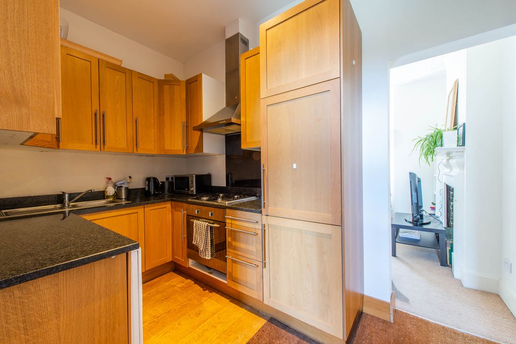 Property photo 2 of 9 Kitchen