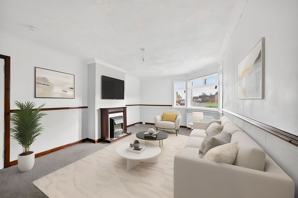 Property photo 2 of 18 Lounge