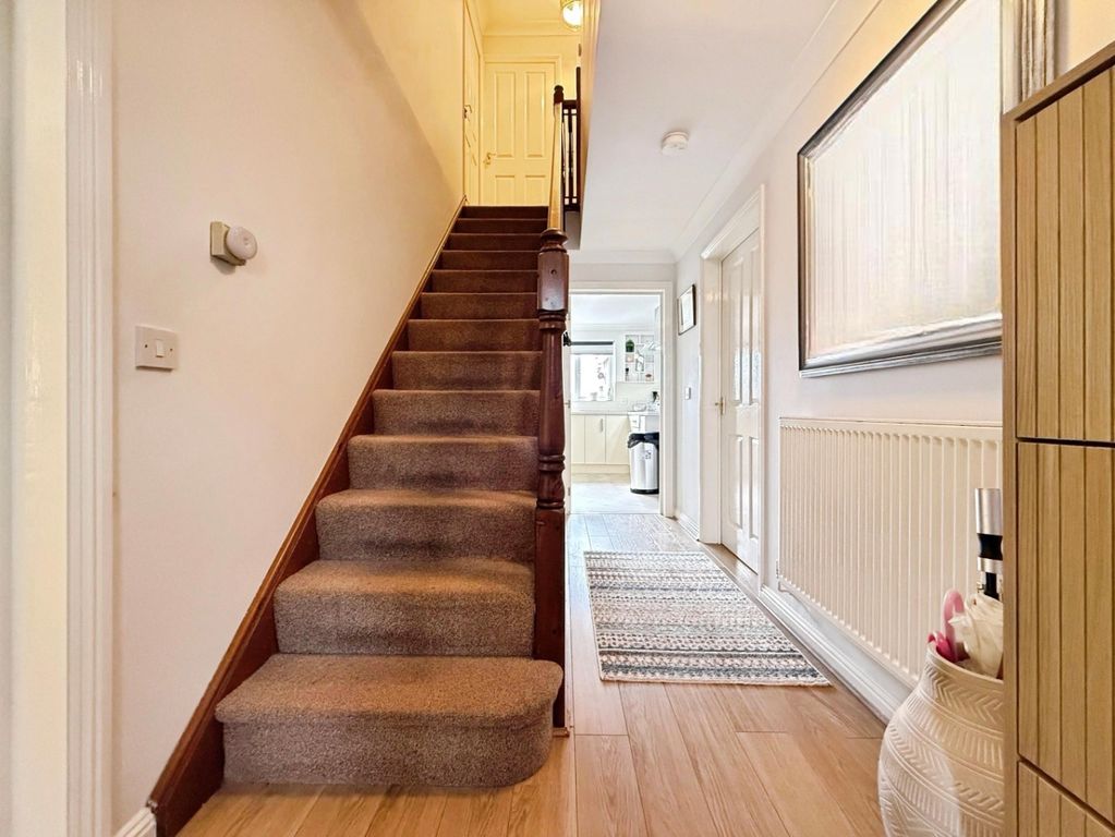 Property photo 2 of 34 4711685