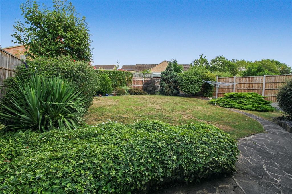 Property photo 2 of 12