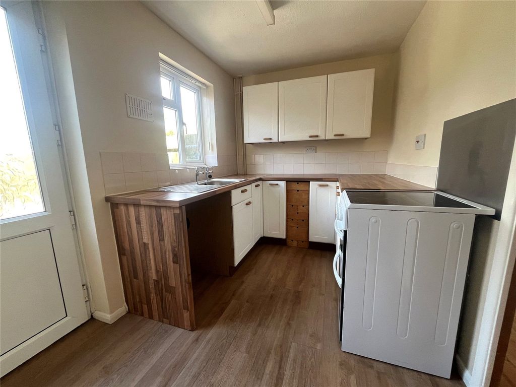 Property photo 3 of 19 Picture No. 12