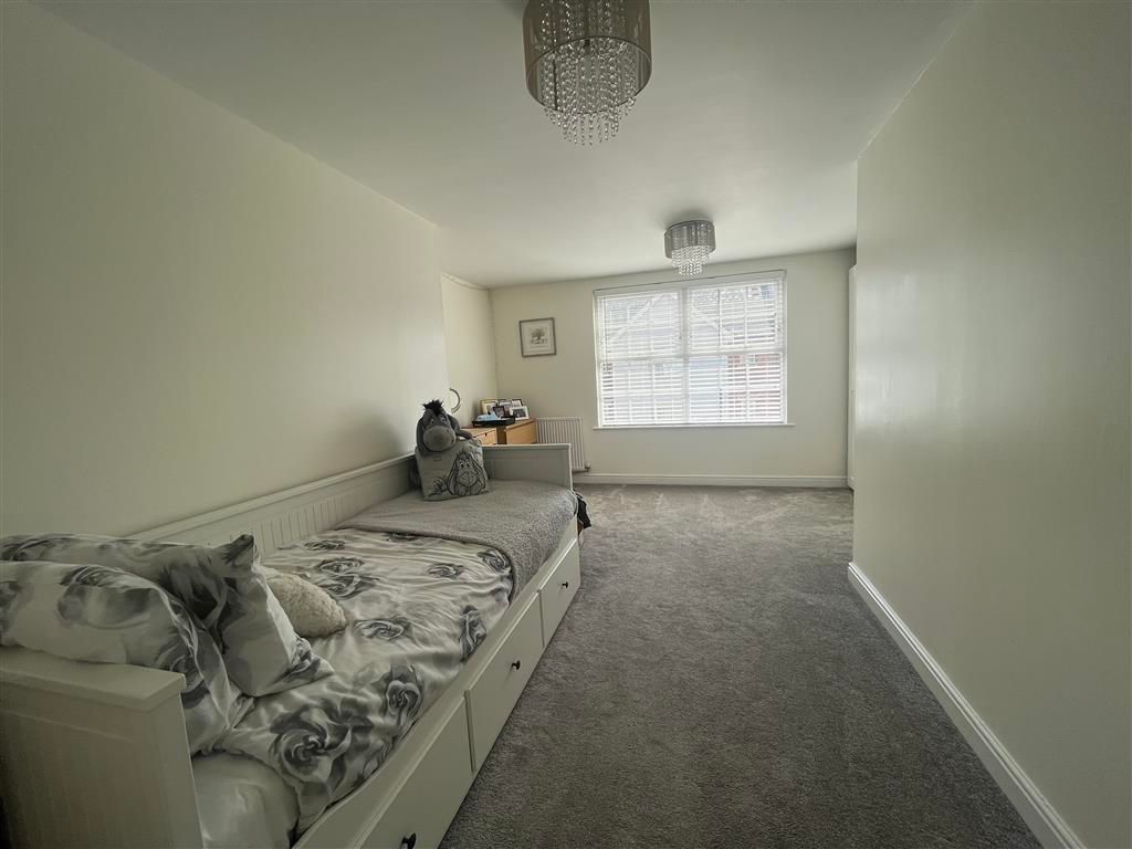 Property photo 1 of 9 Bedroom 2