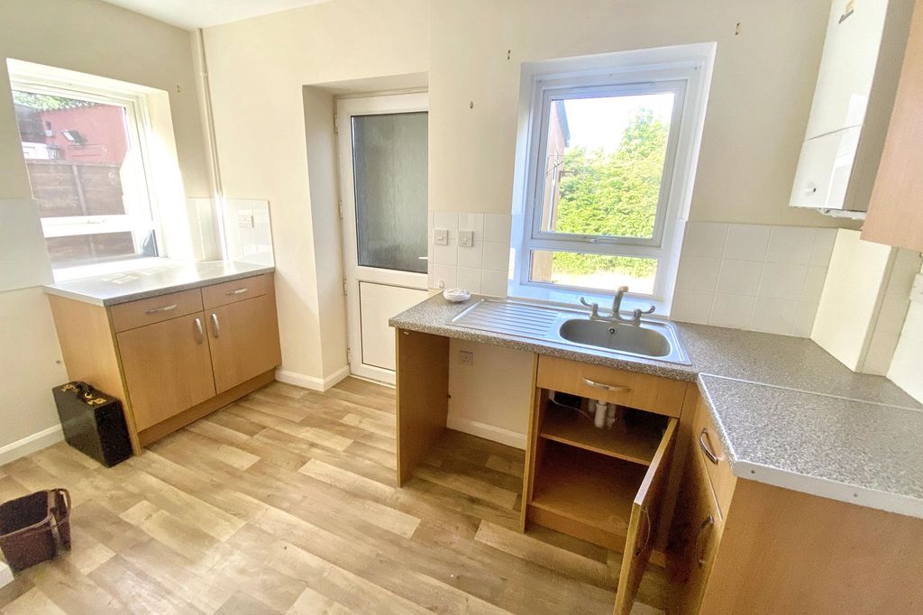 Property photo 2 of 19 85 Freedom Avenue, Yeovil, BA21 3Jw