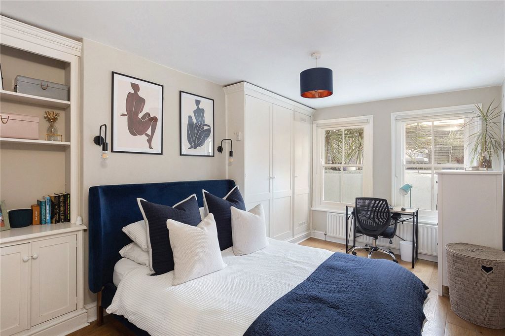 Property photo 3 of 13 Bedroom