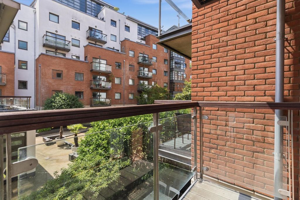 Property photo 3 of 18 Balcony