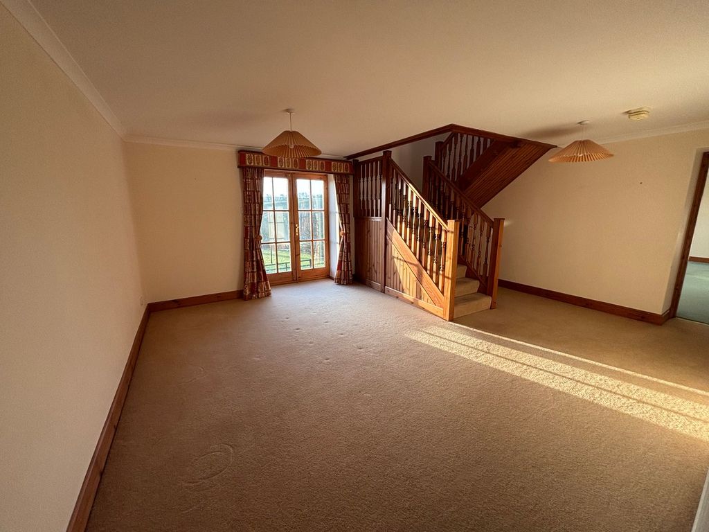 Property photo 3 of 53
