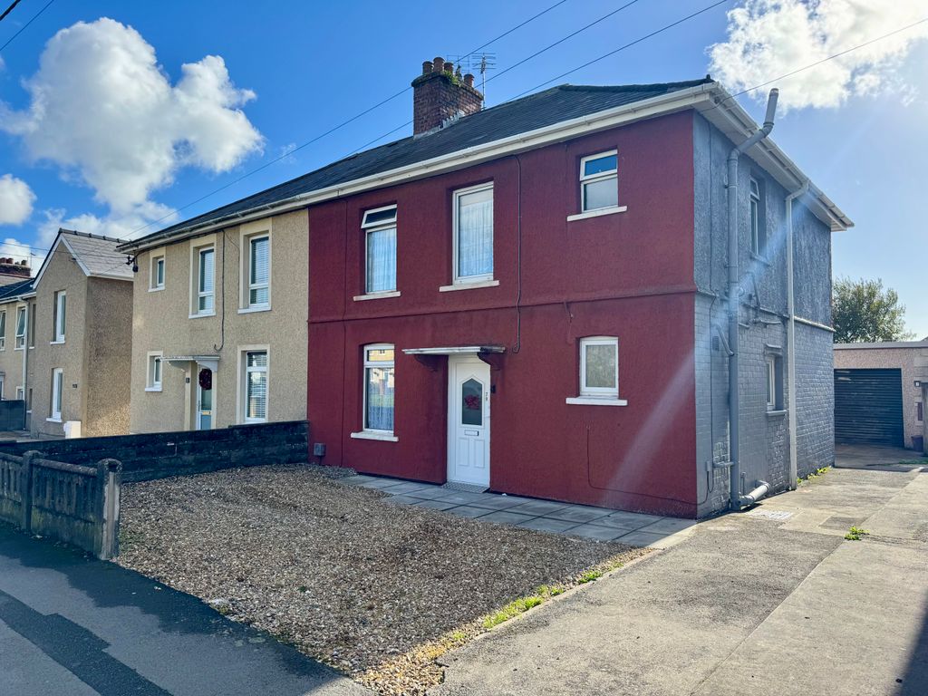 Property photo 1 of 18