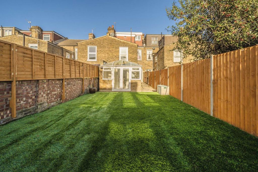 Property photo 2 of 3