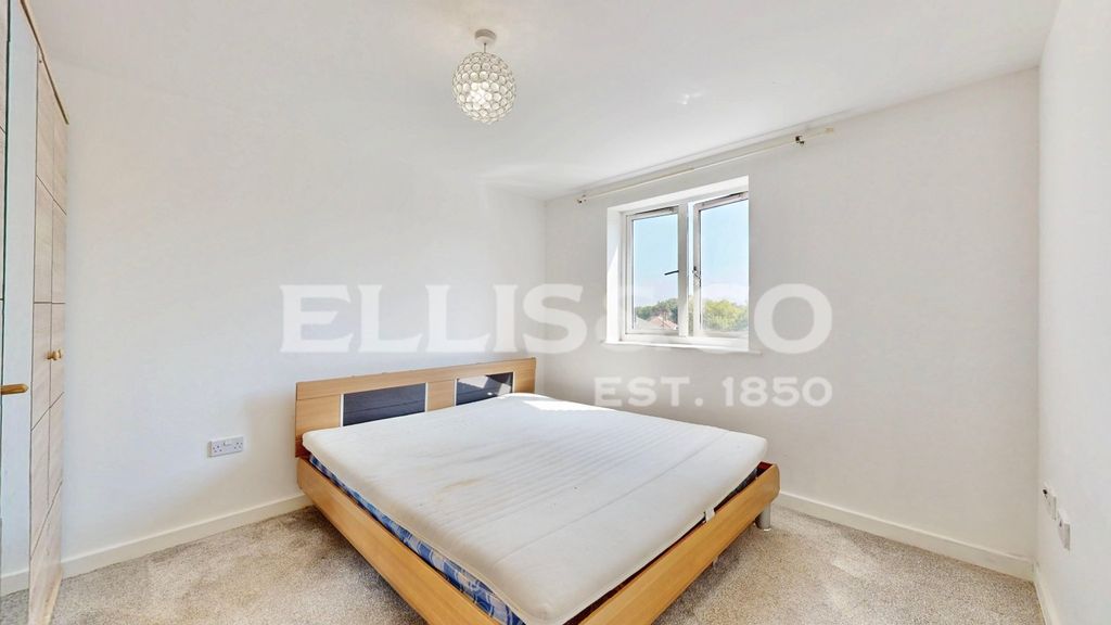 Property photo 2 of 26 Picture No. 02