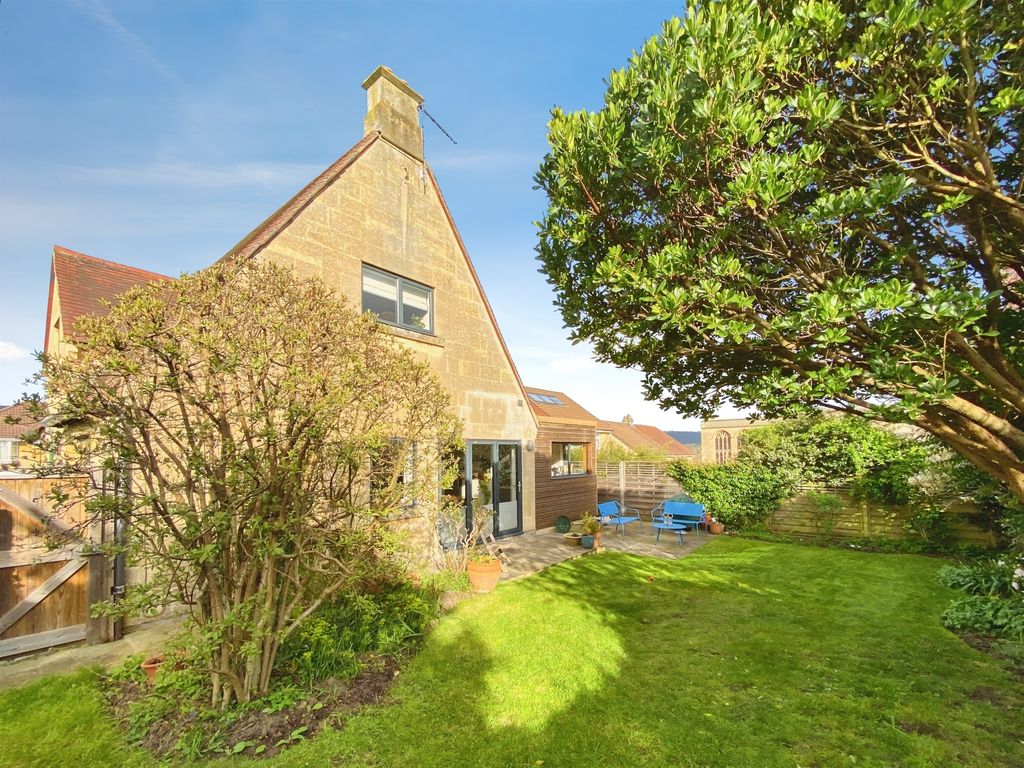 Property photo 2 of 16